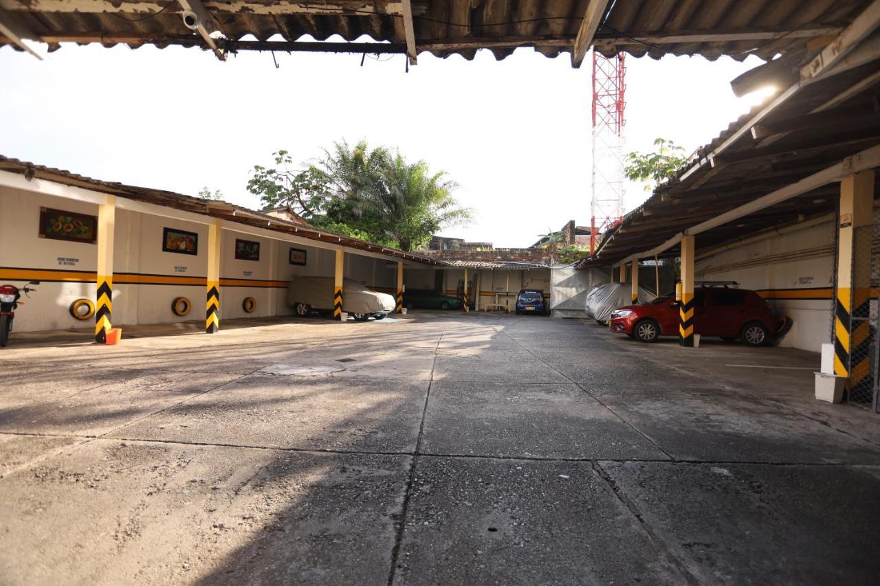 Hotel San Carlos Barrancabermeja Εξωτερικό φωτογραφία