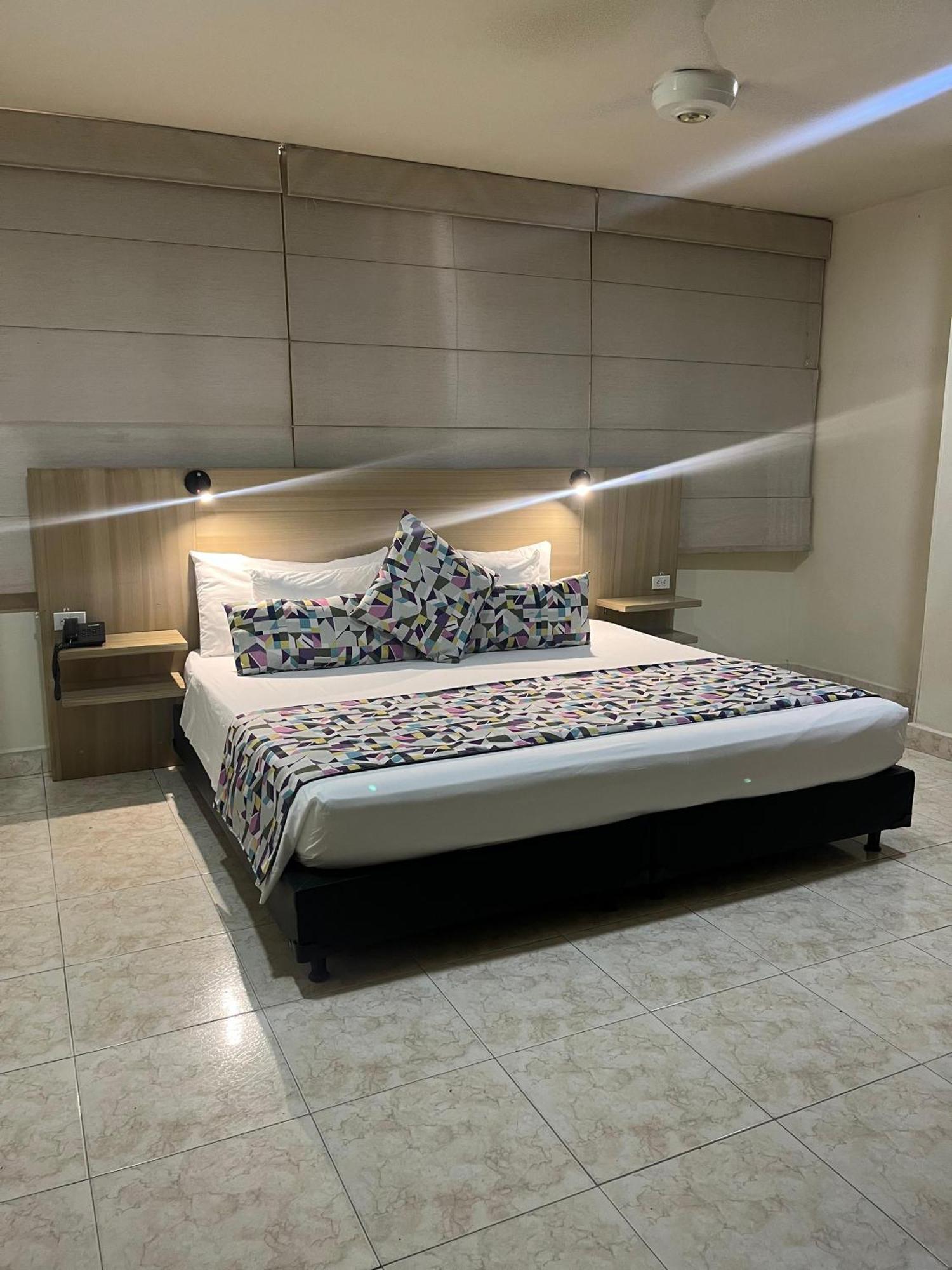 Hotel San Carlos Barrancabermeja Εξωτερικό φωτογραφία