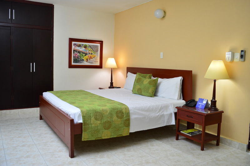Hotel San Carlos Barrancabermeja Εξωτερικό φωτογραφία